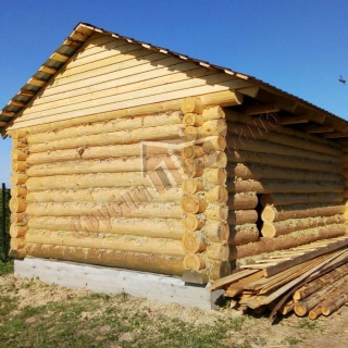 баня из бревна в чашу